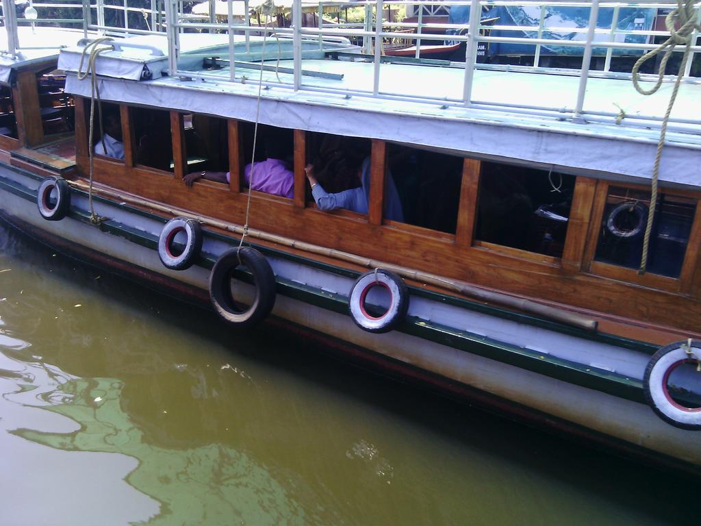 Marari Peace Homestay Mararikulam Bagian luar foto