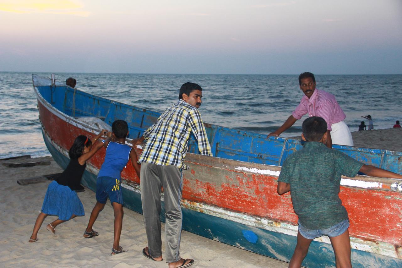 Marari Peace Homestay Mararikulam Bagian luar foto