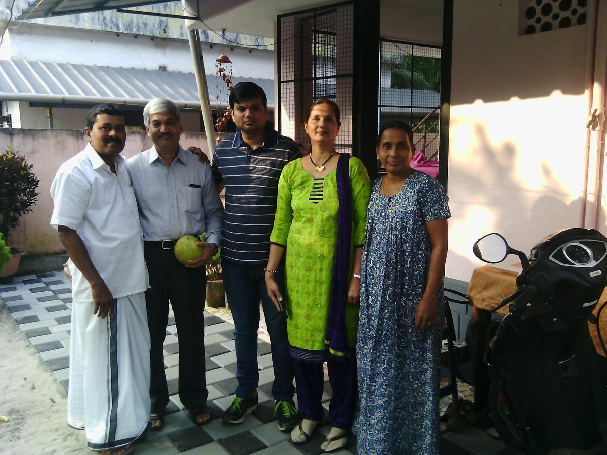 Marari Peace Homestay Mararikulam Bagian luar foto