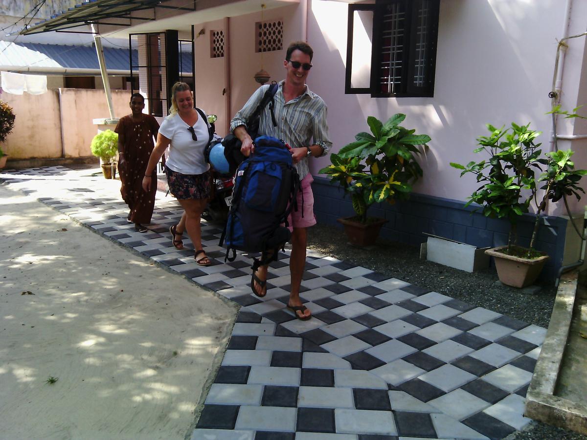Marari Peace Homestay Mararikulam Bagian luar foto