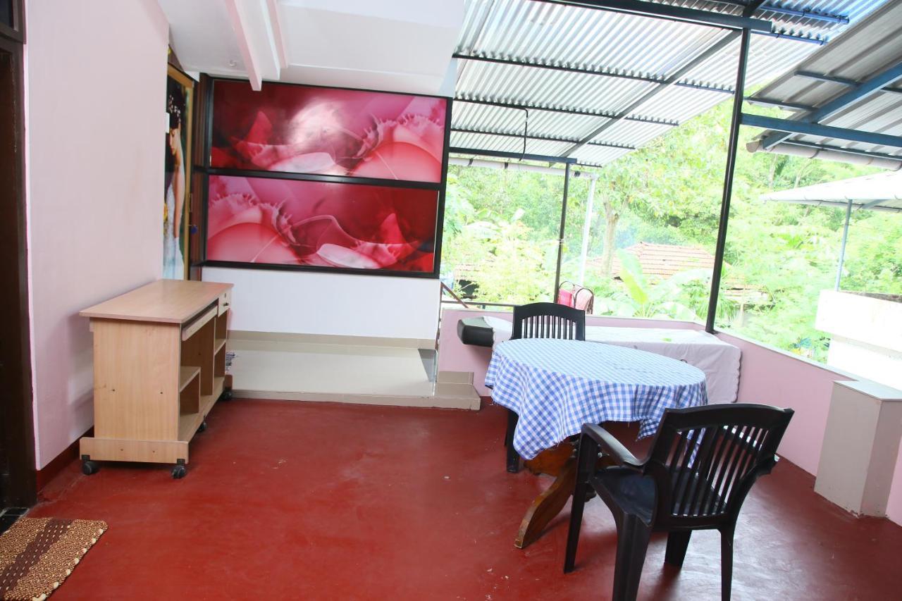 Marari Peace Homestay Mararikulam Bagian luar foto